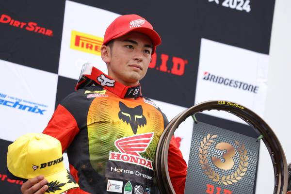 ヒート1とヒート2で横山が3位、ヒート3では大塚が2位