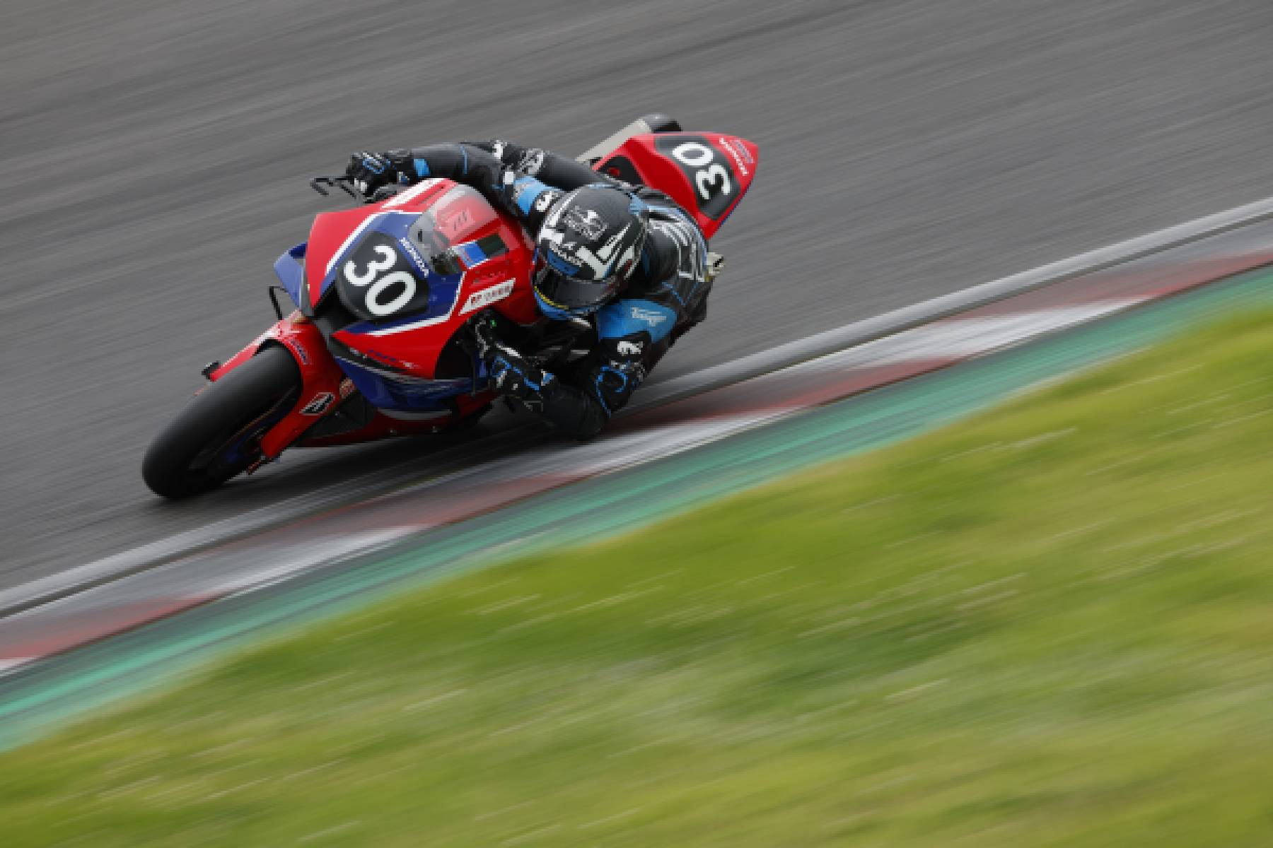 Team HRC with Japan Post Fourth Fastest Again in Day 2 of Tests