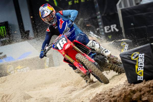Jett Lawrence Scores Career-First AMA 250SX Win at Houston 2 Supercross