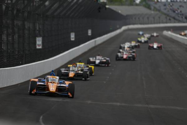 カーブデーが終了。決勝前のファイナルプラクティスでもスコット・ディクソンが最速